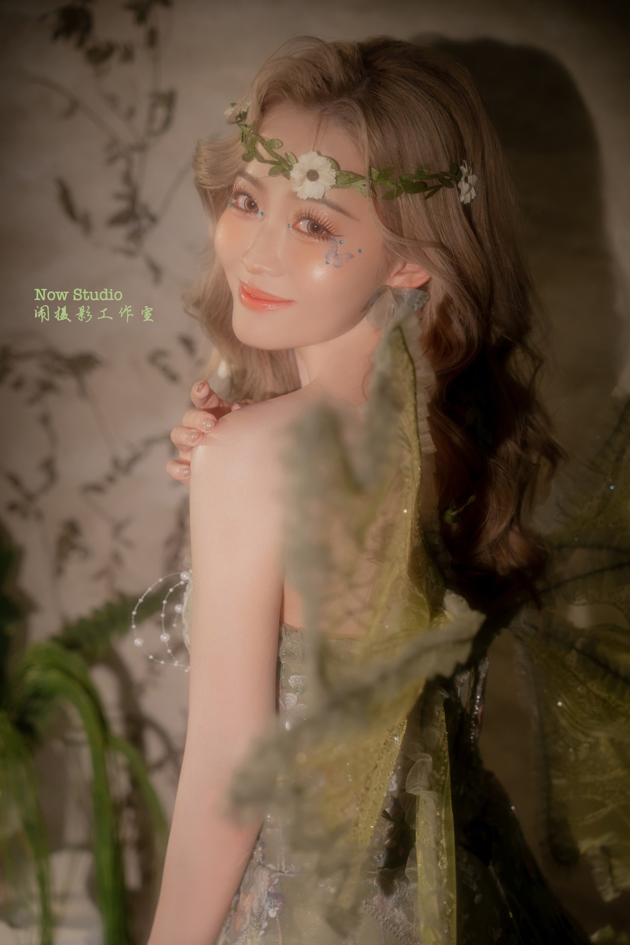 精灵 · 02作品封面